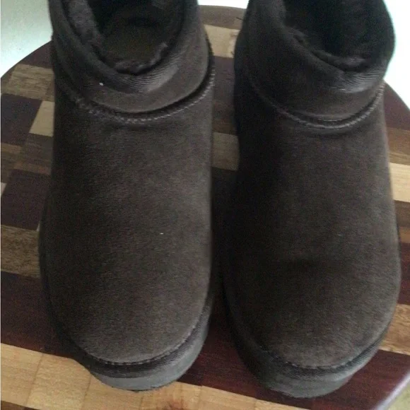 Bearpaw Shortie Chocolate Brown Cow Suede Wool Blend Ankle Gorpcore Boots 7 - Picture 7 of 12